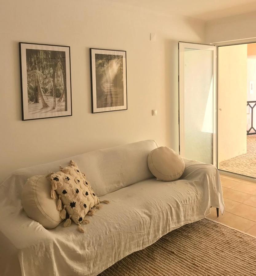 Accommodation In Sesimbra - Two Double Bedroom Bagian luar foto